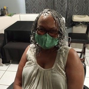 Meet your Posher, Youlanda